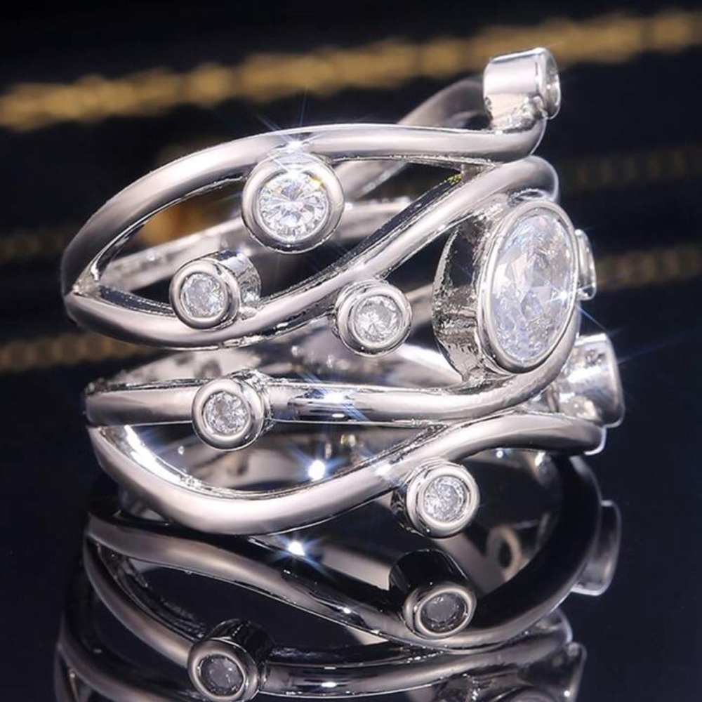 MONTY BRIDAL WEDDING ENGAGEMENT RINGS SIZE 8